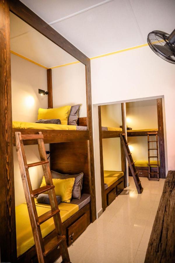 Banana Bunks Kandy Esterno foto