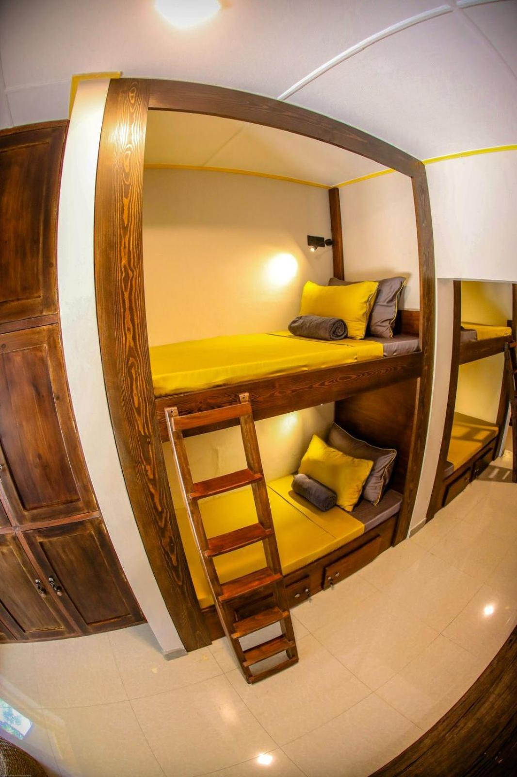 Banana Bunks Kandy Esterno foto